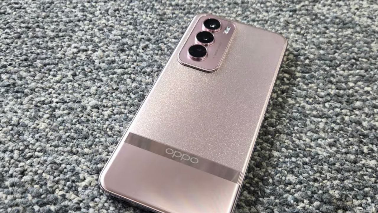 Oppo Reno 12 Pro खरीदने का बेस्ट मौका, जबरदस्त ऑफर्स के साथ हुआ सस्ता!